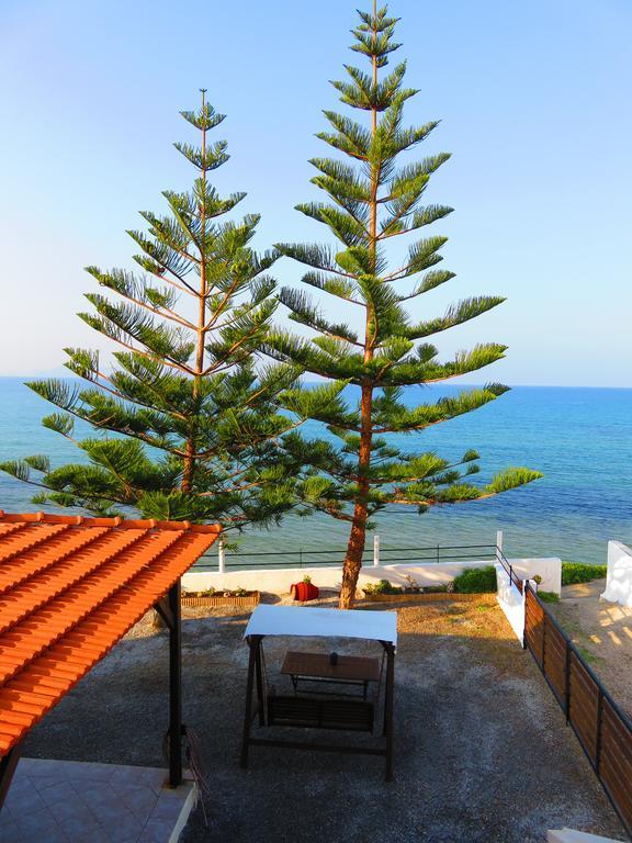 Frosso'S Sea Apartments Kokkini Hani Exterior photo