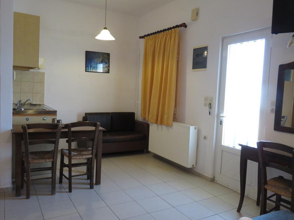 Frosso'S Sea Apartments Kokkini Hani Exterior photo